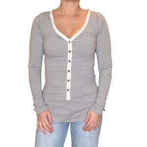 Lululemon Awesoma Henley